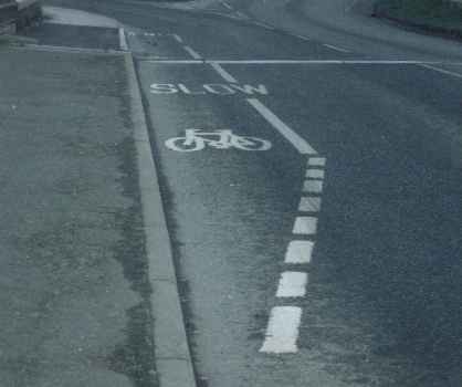 short thin slow and useless cycle lane